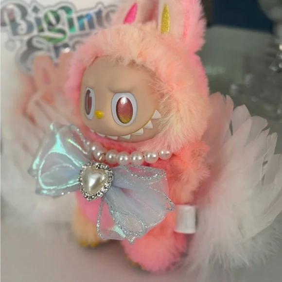 Labubu Plush Pop Mart's The BIG ENERGY series in custom outfit NIB ~ “LOYALTY” - Picture 11 of 13